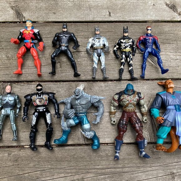 Lot Of 10 Vintage 1990s Batman Action Figures Kenner & Robocop, Power Rangers - Picture 2 of 10